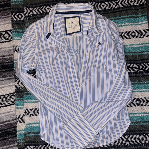 ABERCROMBIE & FITCH PINSTRIPE BUTTON DOWN - Picture 1 of 3